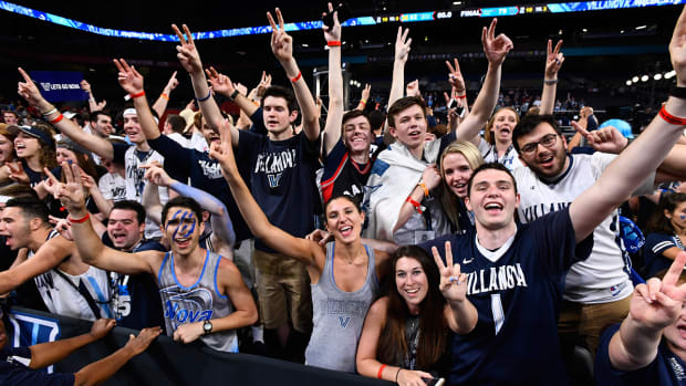 villanova-students.jpg